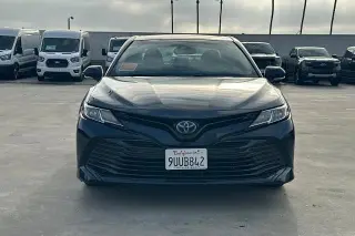 Toyota Camry Hybrid 2020 LE Sedán de 4 puertas