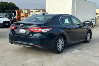 Toyota Camry Hybrid 2020 LE Sedán de 4 puertas