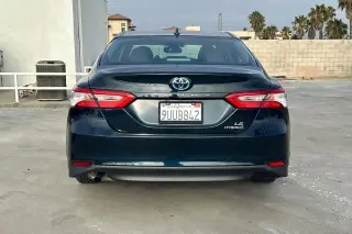 Toyota Camry Hybrid 2020 LE Sedán de 4 puertas