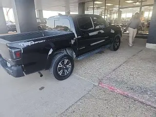 Toyota Tacoma 2017 4x2 TRD Sport 4dr Double Cab 5.0 ft SB
