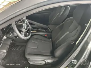 Hyundai ELANTRA 2026 SE 4dr Sedan
