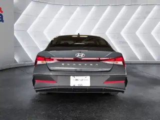 Hyundai ELANTRA 2026 SE 4dr Sedan