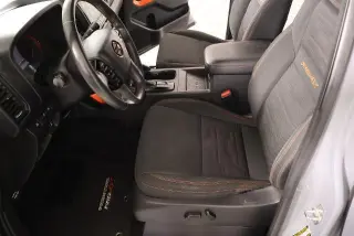 Nissan Frontier 2023 4x4 S Cabina Doble 4p Caja Corta de 5 pies