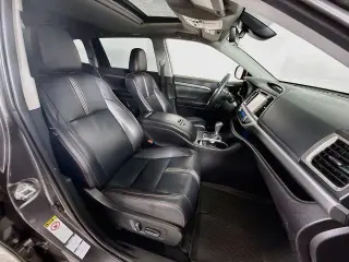Toyota Highlander 2019 AWD SE 4dr SUV