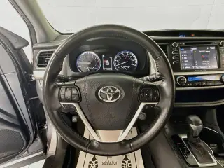 Toyota Highlander 2019 AWD SE 4dr SUV