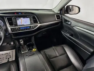 Toyota Highlander 2019 AWD SE 4dr SUV