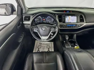 Toyota Highlander 2019 AWD SE 4dr SUV