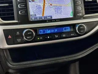Toyota Highlander 2019 AWD SE 4dr SUV