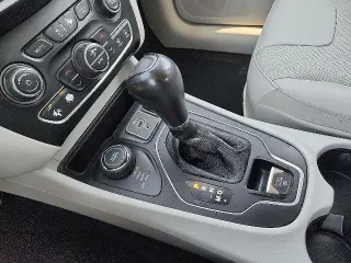 Jeep Cherokee 2022 4x4 Latitude Lux SUV de 4 puertas