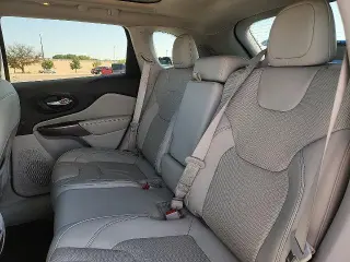 Jeep Cherokee 2022 4x4 Latitude Lux SUV de 4 puertas