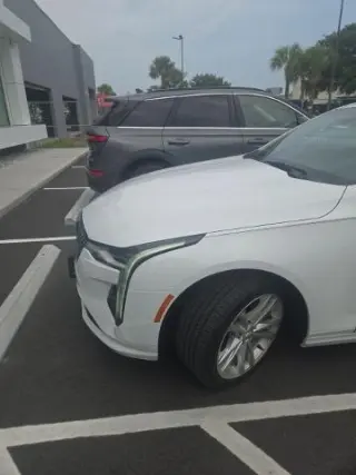 Sedán Cadillac CT4 Luxury 4p 2022