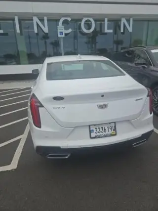 Sedán Cadillac CT4 Luxury 4p 2022