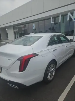 Sedán Cadillac CT4 Luxury 4p 2022