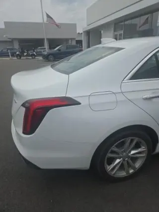 Sedán Cadillac CT4 Luxury 4p 2022