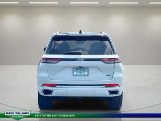 Jeep Grand Cherokee 2023 4x4 Summit SUV de 4 puertas
