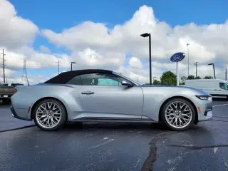 Ford Mustang 2024 EcoBoost Premium Convertible de 2 puertas