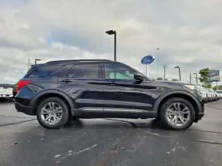 Ford Explorer 2023 AWD XLT SUV de 4 puertas