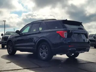 Ford Explorer 2023 AWD XLT SUV de 4 puertas