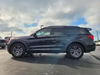 Ford Explorer 2023 AWD XLT SUV de 4 puertas