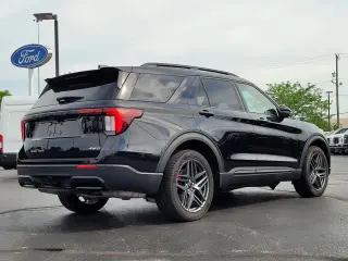Ford Explorer 2025 AWD ST-Line SUV de 4 puertas