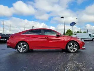 Hyundai ELANTRA 2023 Limited 4dr Sedan