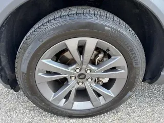 Ford Explorer 2023 AWD XLT SUV de 4 puertas