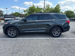 Ford Explorer 2023 AWD XLT SUV de 4 puertas