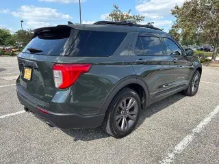 Ford Explorer 2023 AWD XLT SUV de 4 puertas