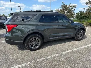 Ford Explorer 2023 AWD XLT SUV de 4 puertas