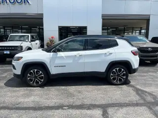 Jeep Compass 2023 4x4 Limited SUV de 4 puertas