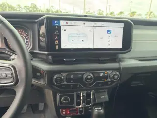 Jeep Wrangler 2024 4x4 Sport SUV de 4 puertas