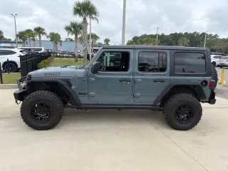Jeep Wrangler 2024 4x4 Sport SUV de 4 puertas