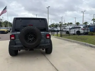Jeep Wrangler 2024 4x4 Sport SUV de 4 puertas