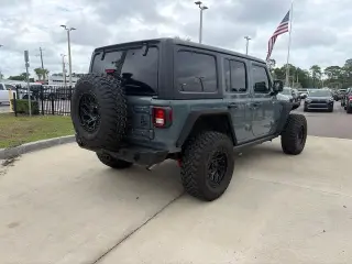 Jeep Wrangler 2024 4x4 Sport SUV de 4 puertas