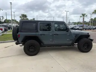 Jeep Wrangler 2024 4x4 Sport SUV de 4 puertas