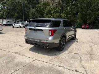 Ford Explorer 2023 AWD ST SUV de 4 puertas