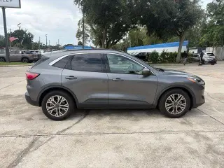 Ford Escape 2021 SEL SUV de 4 puertas