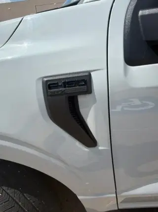 Ford F-150 2023 4x4 XL 4dr SuperCrew 5.5 ft. SB
