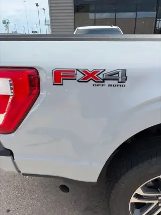 Ford F-150 2023 4x4 XL 4dr SuperCrew 5.5 ft. SB