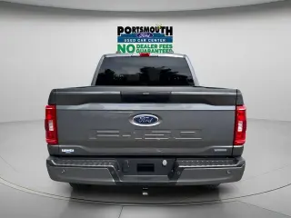 Ford F-150 2023 4x4 XL SuperCrew 4 puestas caja corta de 5.5 pies