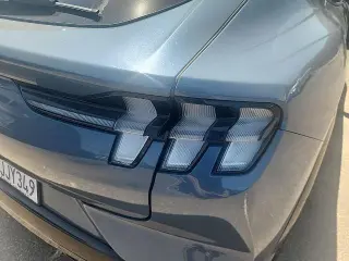 SUV Ford Mustang Mach-E Premium 2023 de 4 puertas