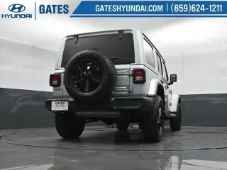 Jeep Wrangler Unlimited 2022 4x4 Sahara 4dr SUV