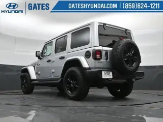 Jeep Wrangler Unlimited 2022 4x4 Sahara 4dr SUV