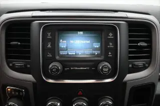 Ram 1500 2016 4x4 Tradesman de 4 puertas, cabina tripulación, caja corta de 5.5 pies