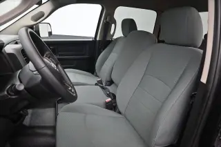 Ram 1500 2016 4x4 Tradesman de 4 puertas, cabina tripulación, caja corta de 5.5 pies