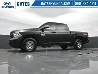 Ram 1500 2016 4x4 Tradesman de 4 puertas, cabina tripulación, caja corta de 5.5 pies
