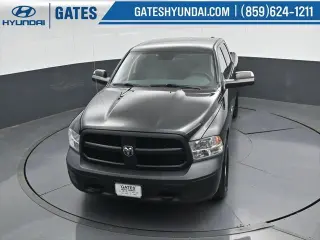 Ram 1500 2016 4x4 Tradesman de 4 puertas, cabina tripulación, caja corta de 5.5 pies
