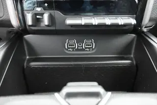 Ram 1500 2020 4x4 Laramie Crew Cab de 4 puertas, caja corta de 5.6 pies