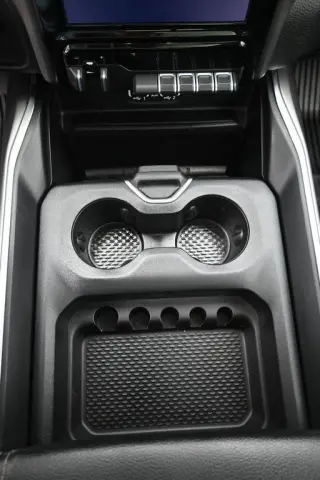 Ram 1500 2020 4x4 Laramie Crew Cab de 4 puertas, caja corta de 5.6 pies