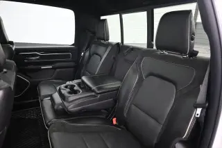 Ram 1500 2020 4x4 Laramie Crew Cab de 4 puertas, caja corta de 5.6 pies